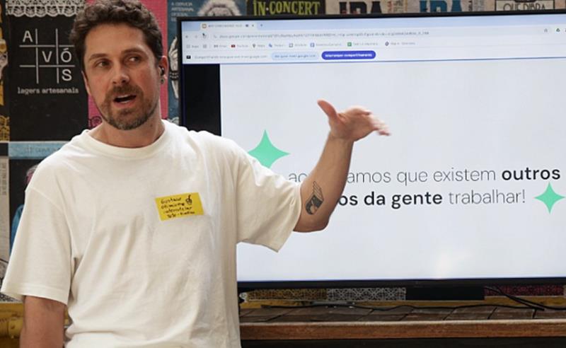 HUG leva modelo híbrido de times e apresenta dados de crescimento de 49% no CMO Summit 2026