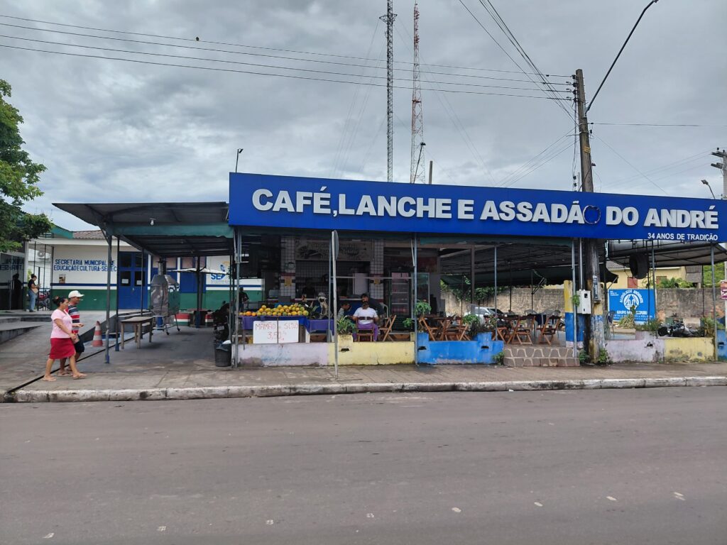 Lanche do André: uma trajetória construída entre trabalho, risco e permanência em Manacapuru