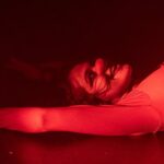 “A Queda”: tragicomédia sobre relações e resistência feminina estreia em curtíssima temporada em São Paulo