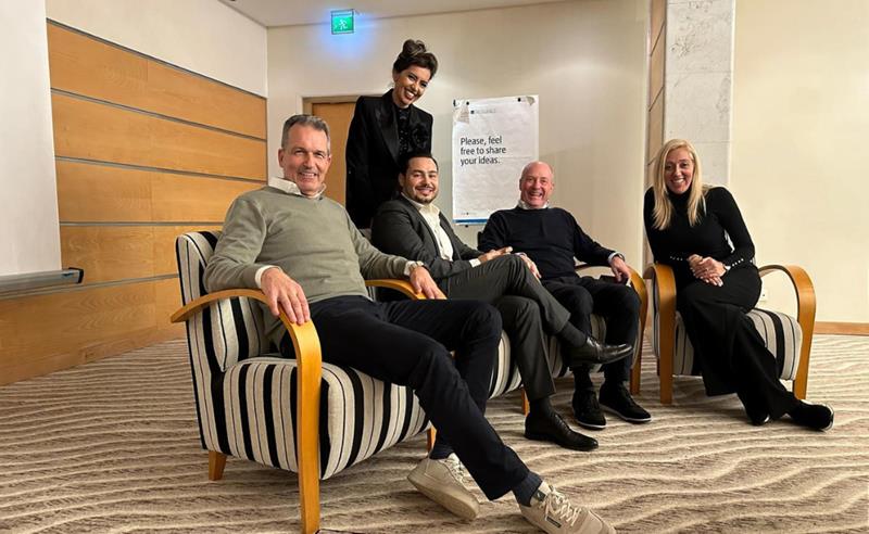 Promotora luso-suíça introduz um formato imersivo ao vivo, conduzido por Sophia Martins, que redefine a forma de apresentar e compreender ativos imobiliários premium