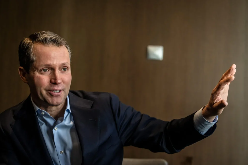 CEO da Nokia destaca transformação no trabalho com uso de IA