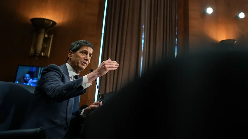 Kevin Warsh pode manter independência do Fed, dizem acadêmicos