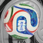 Adidas apresenta a Trionda, nova bola da Copa do Mundo de 2026, que passa por testes aerodinâmicos