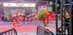 Apresentação do boi-bumbá no Festival Folclórico de Manacapuru